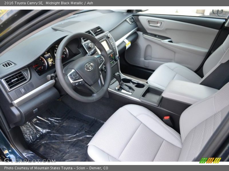 Midnight Black Metallic / Ash 2016 Toyota Camry SE