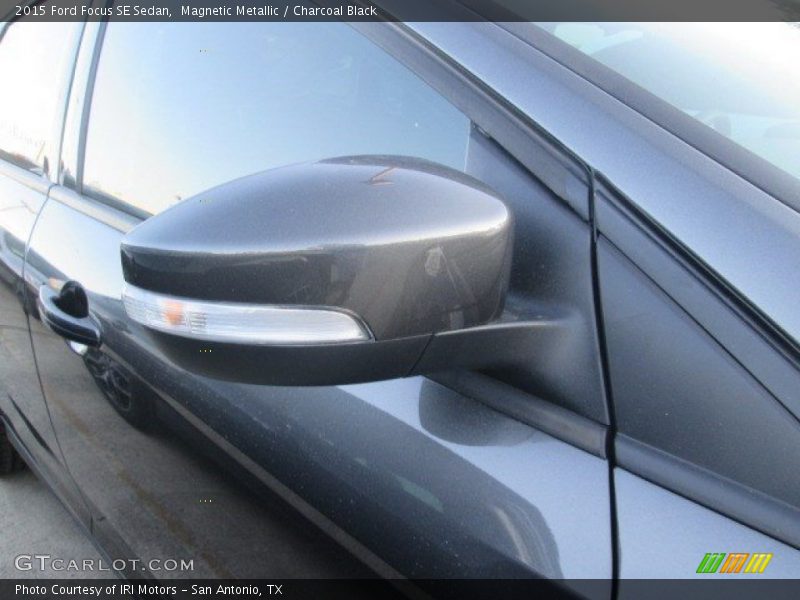 Magnetic Metallic / Charcoal Black 2015 Ford Focus SE Sedan