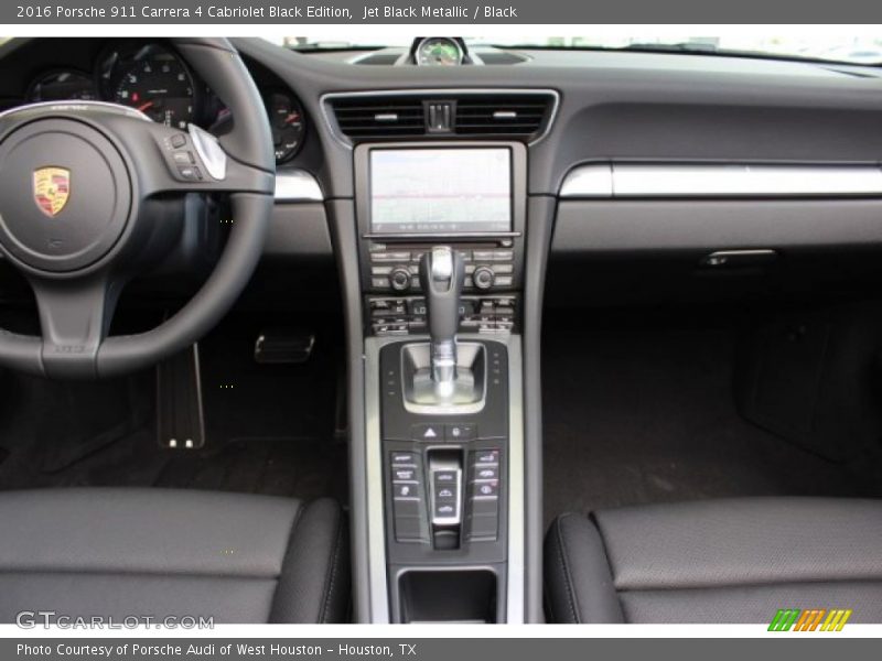 Controls of 2016 911 Carrera 4 Cabriolet Black Edition