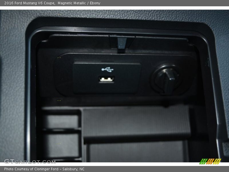 Magnetic Metallic / Ebony 2016 Ford Mustang V6 Coupe