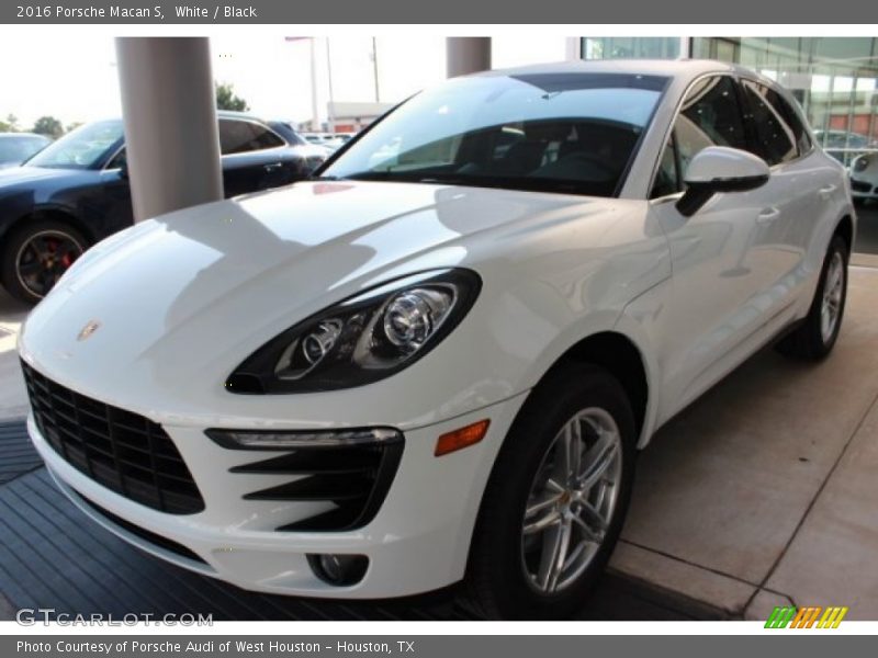 White / Black 2016 Porsche Macan S