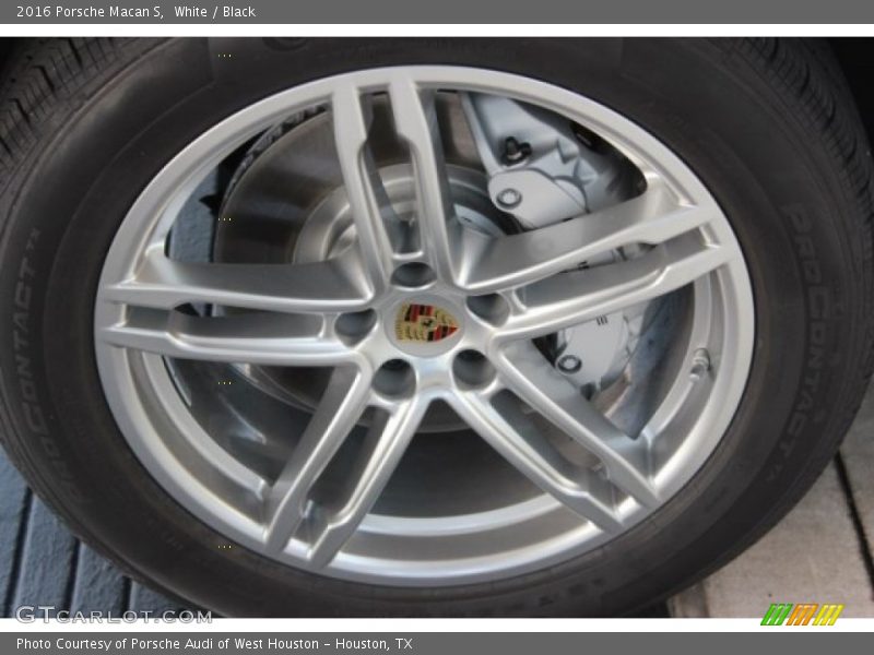 White / Black 2016 Porsche Macan S