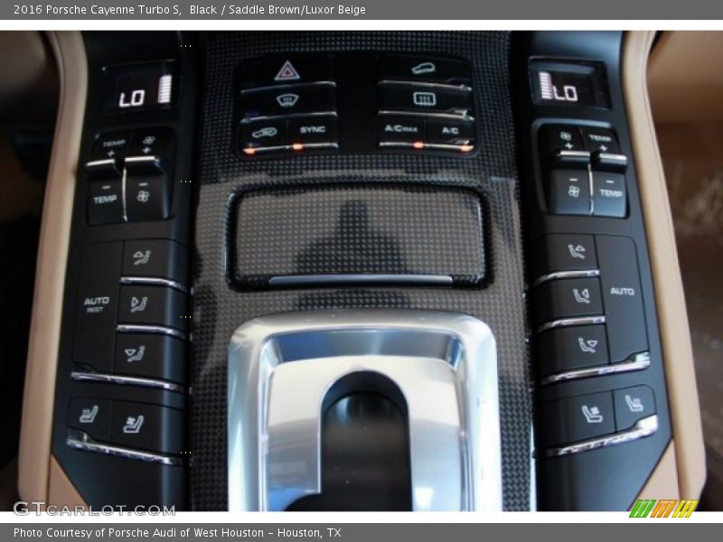Controls of 2016 Cayenne Turbo S