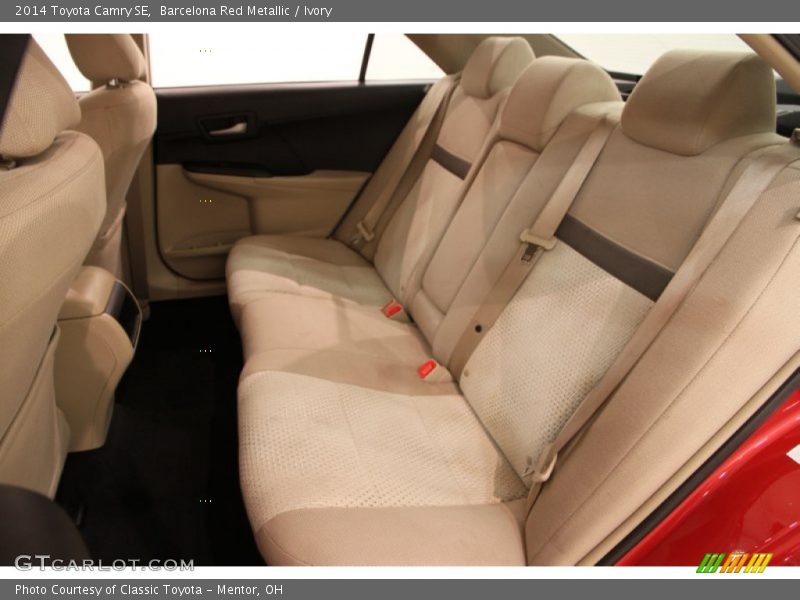 Barcelona Red Metallic / Ivory 2014 Toyota Camry SE