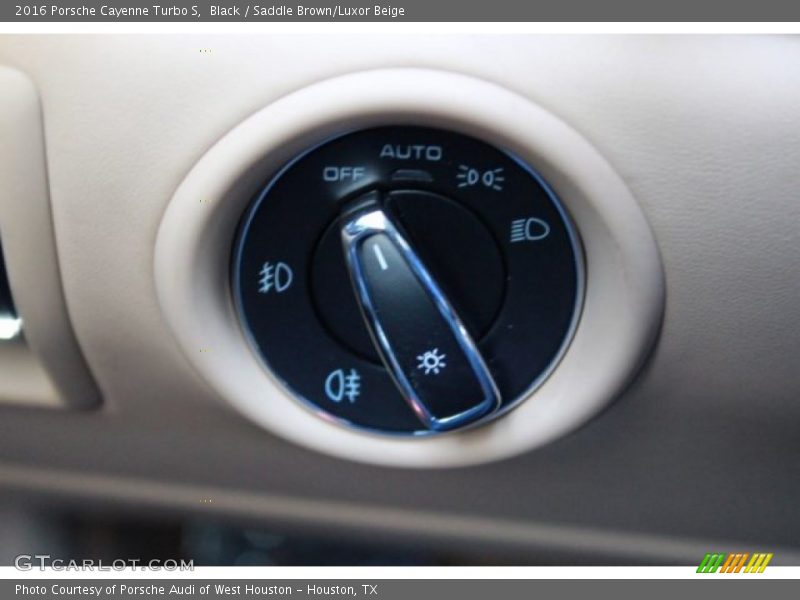 Controls of 2016 Cayenne Turbo S