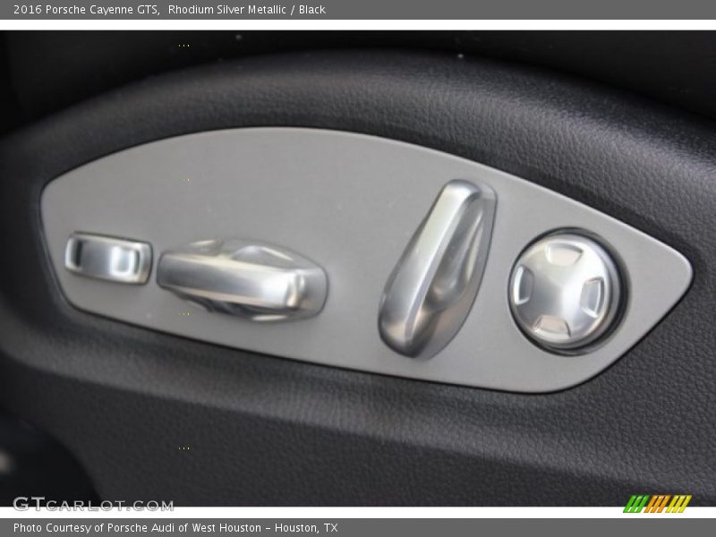 Controls of 2016 Cayenne GTS