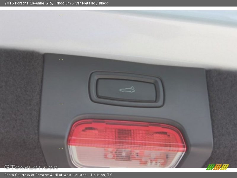 Rhodium Silver Metallic / Black 2016 Porsche Cayenne GTS