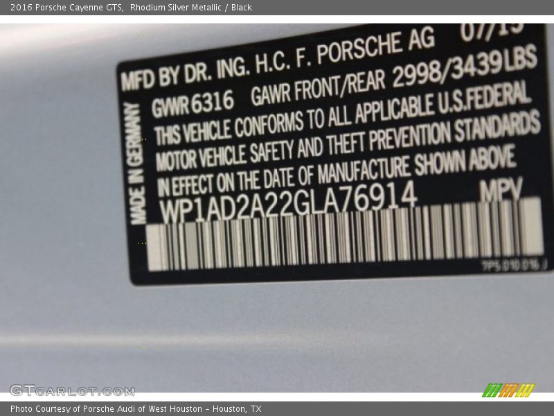 Rhodium Silver Metallic / Black 2016 Porsche Cayenne GTS