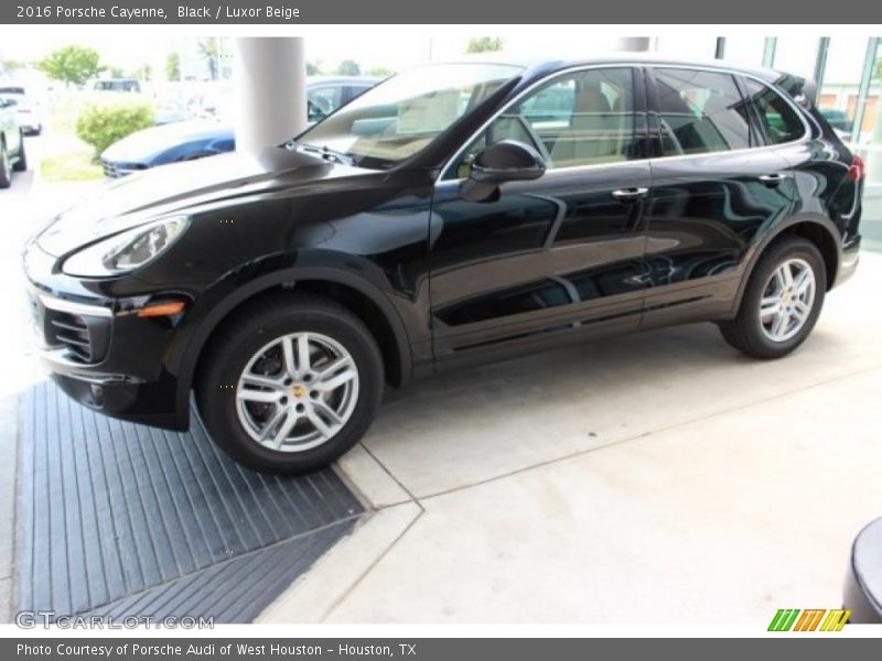 Black / Luxor Beige 2016 Porsche Cayenne