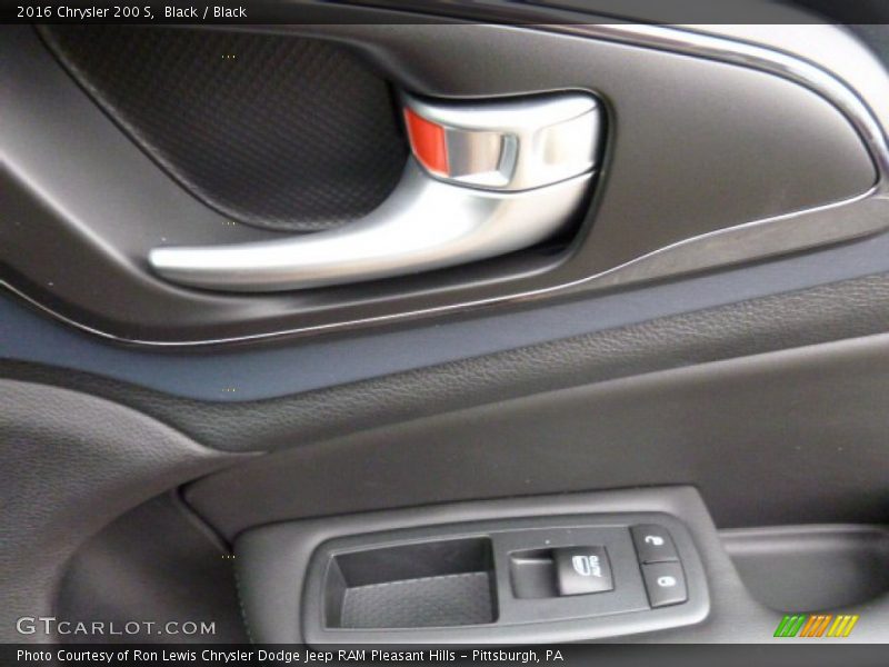 Black / Black 2016 Chrysler 200 S