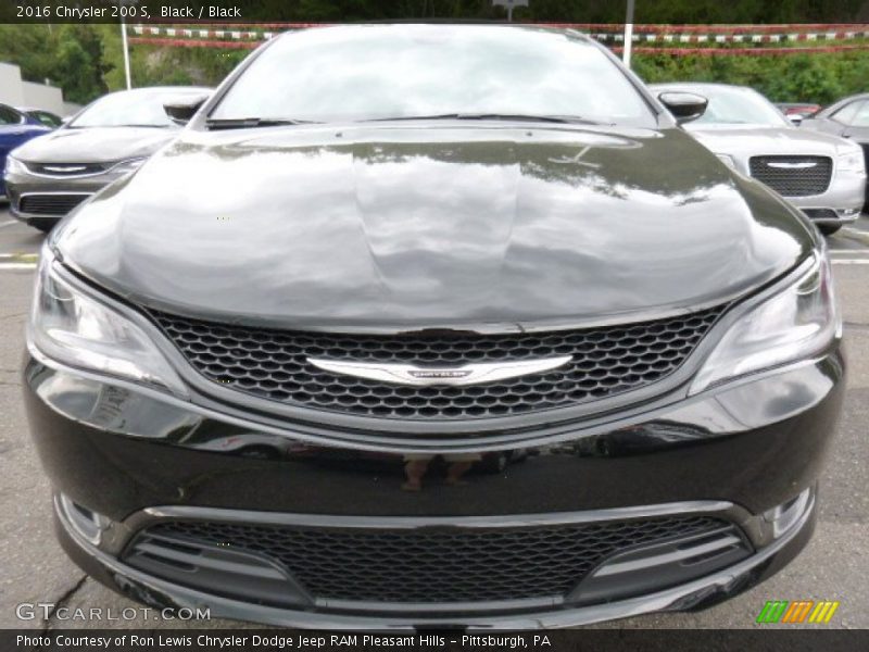Black / Black 2016 Chrysler 200 S