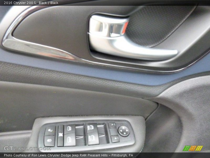 Black / Black 2016 Chrysler 200 S