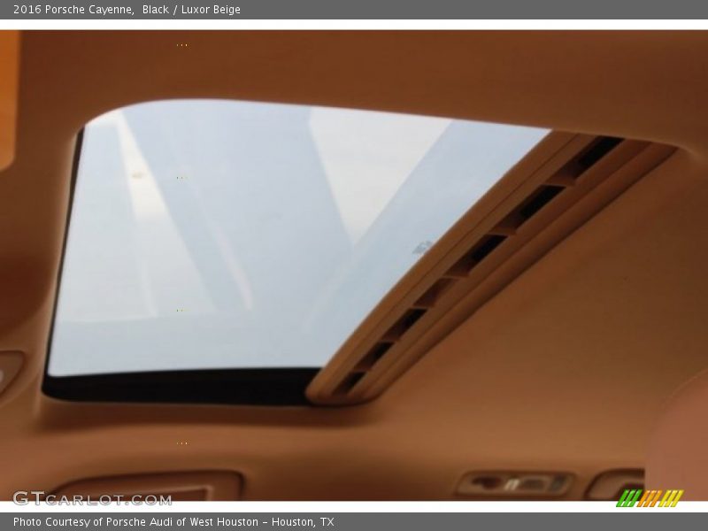Black / Luxor Beige 2016 Porsche Cayenne