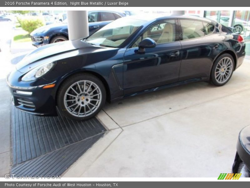  2016 Panamera 4 Edition Night Blue Metallic