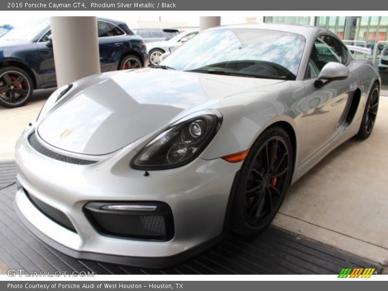 Front 3/4 View of 2016 Cayman GT4