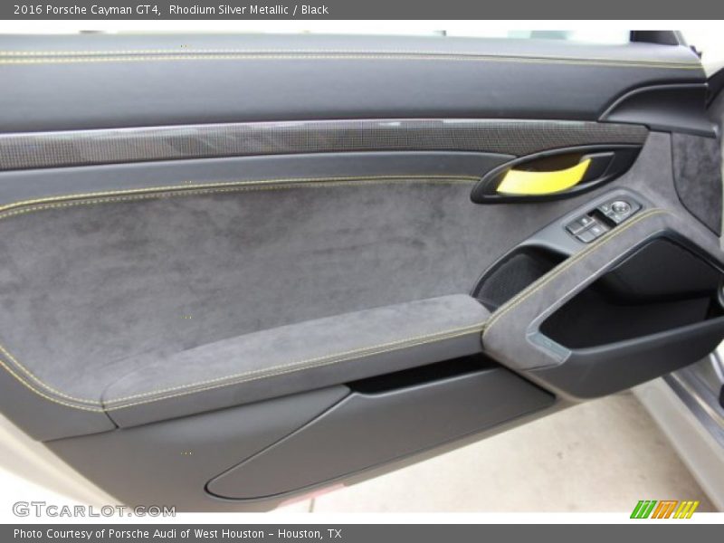 Door Panel of 2016 Cayman GT4
