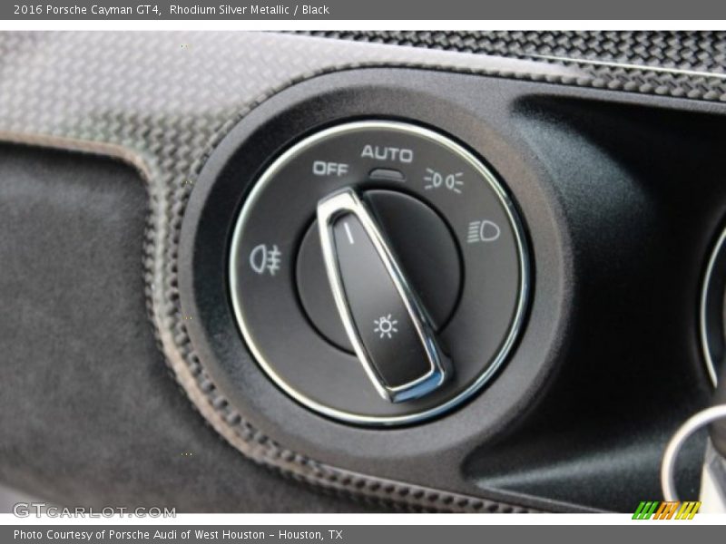 Controls of 2016 Cayman GT4