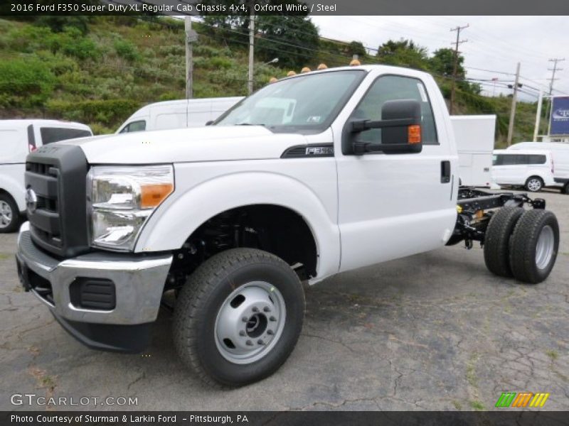  2016 F350 Super Duty XL Regular Cab Chassis 4x4 Oxford White