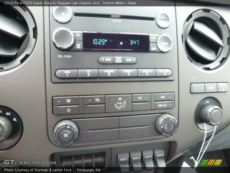 Controls of 2016 F350 Super Duty XL Regular Cab Chassis 4x4