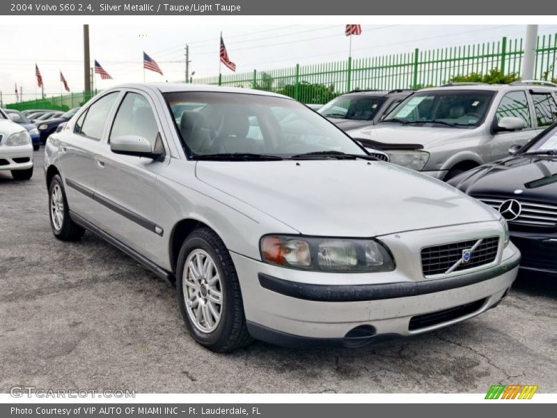 Silver Metallic / Taupe/Light Taupe 2004 Volvo S60 2.4