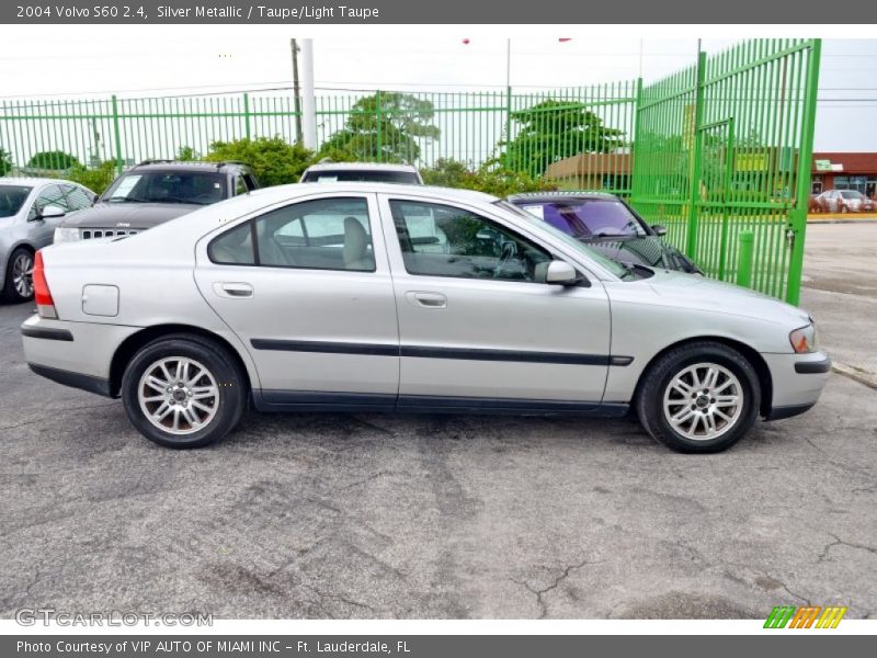 Silver Metallic / Taupe/Light Taupe 2004 Volvo S60 2.4