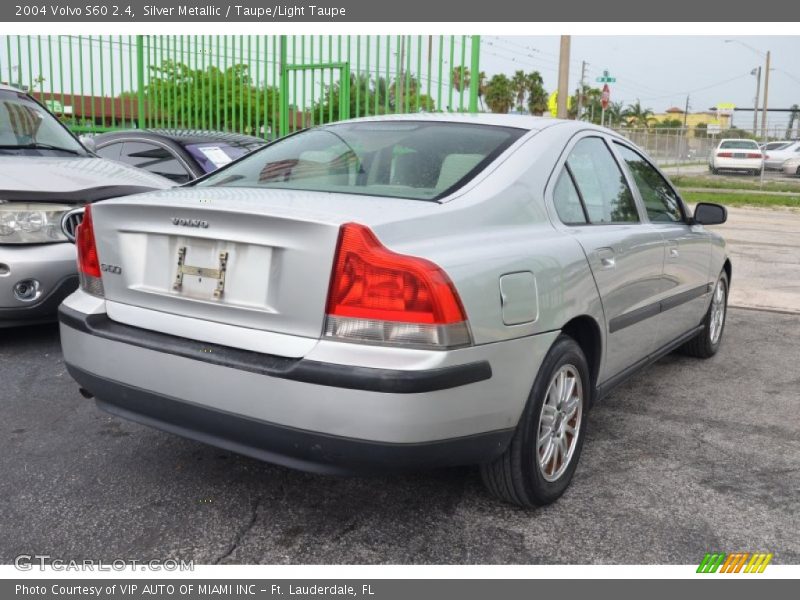 Silver Metallic / Taupe/Light Taupe 2004 Volvo S60 2.4