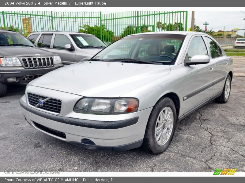 Silver Metallic / Taupe/Light Taupe 2004 Volvo S60 2.4