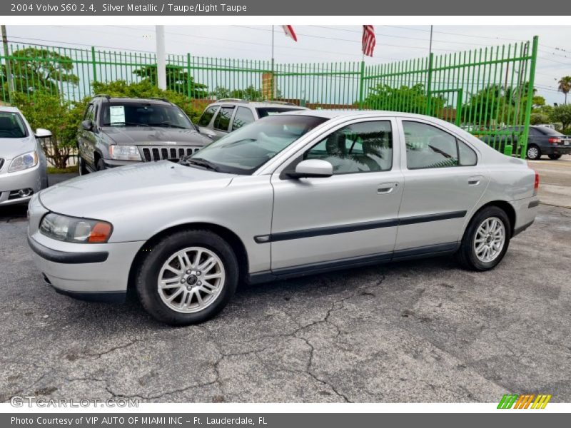 Silver Metallic / Taupe/Light Taupe 2004 Volvo S60 2.4