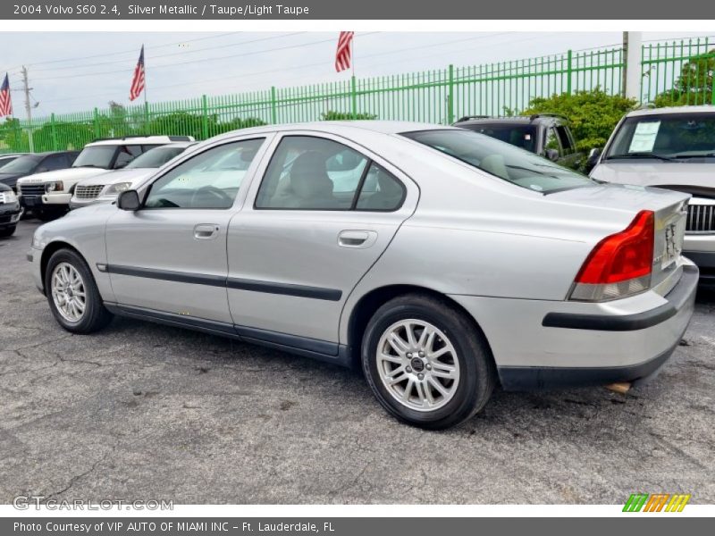 Silver Metallic / Taupe/Light Taupe 2004 Volvo S60 2.4
