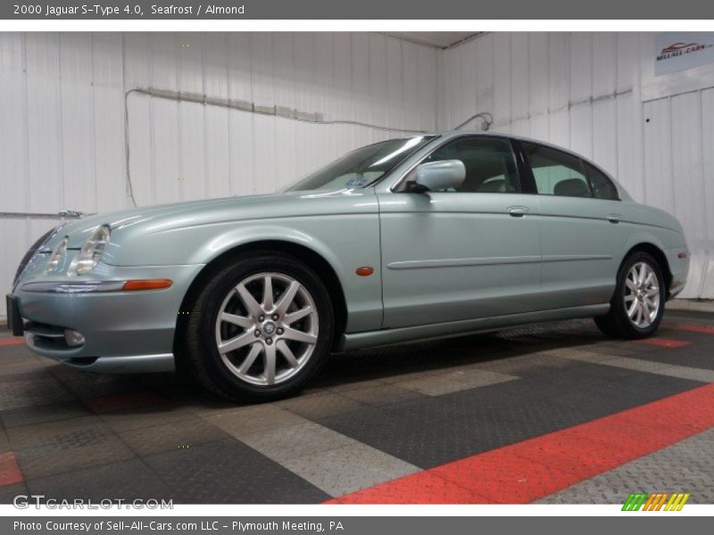 Seafrost / Almond 2000 Jaguar S-Type 4.0