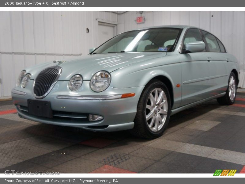 Seafrost / Almond 2000 Jaguar S-Type 4.0