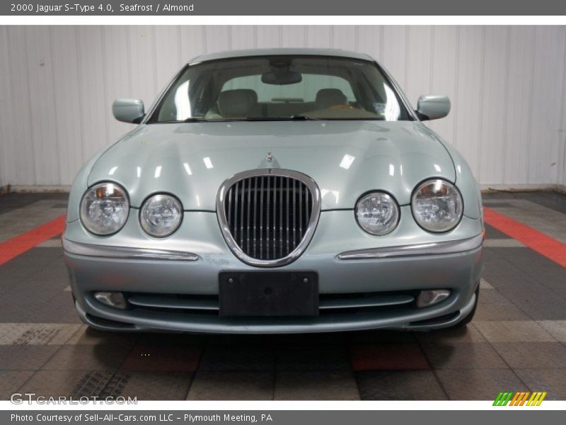 Seafrost / Almond 2000 Jaguar S-Type 4.0