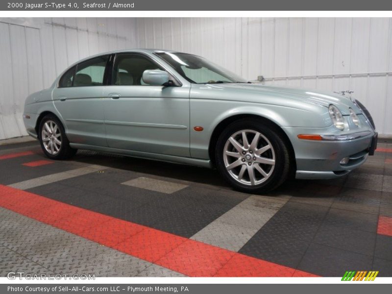 Seafrost / Almond 2000 Jaguar S-Type 4.0