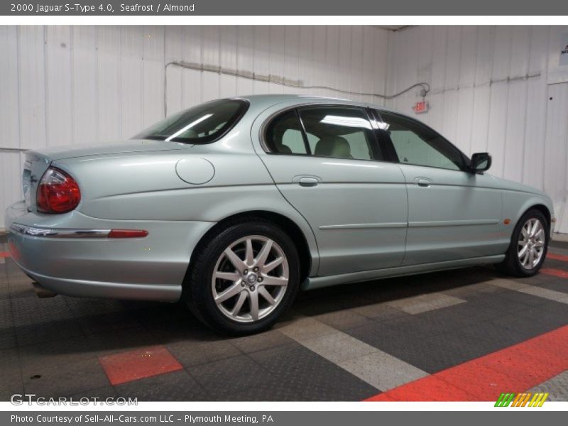 Seafrost / Almond 2000 Jaguar S-Type 4.0