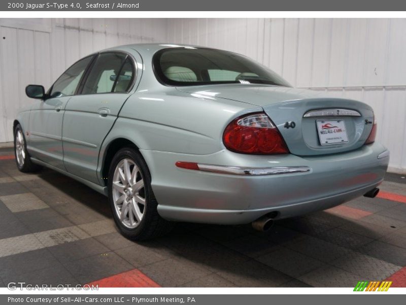 Seafrost / Almond 2000 Jaguar S-Type 4.0