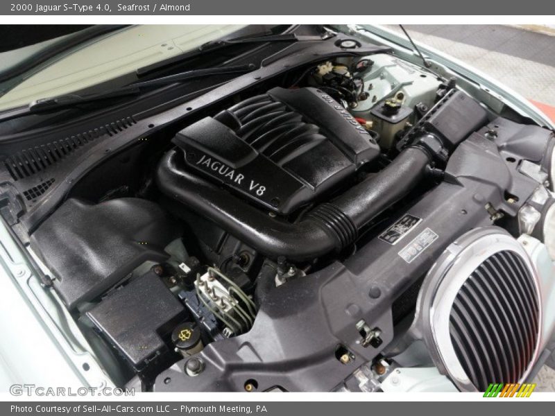 Seafrost / Almond 2000 Jaguar S-Type 4.0