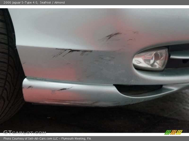 Seafrost / Almond 2000 Jaguar S-Type 4.0