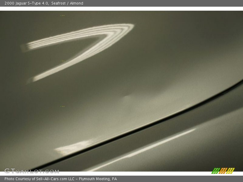 Seafrost / Almond 2000 Jaguar S-Type 4.0