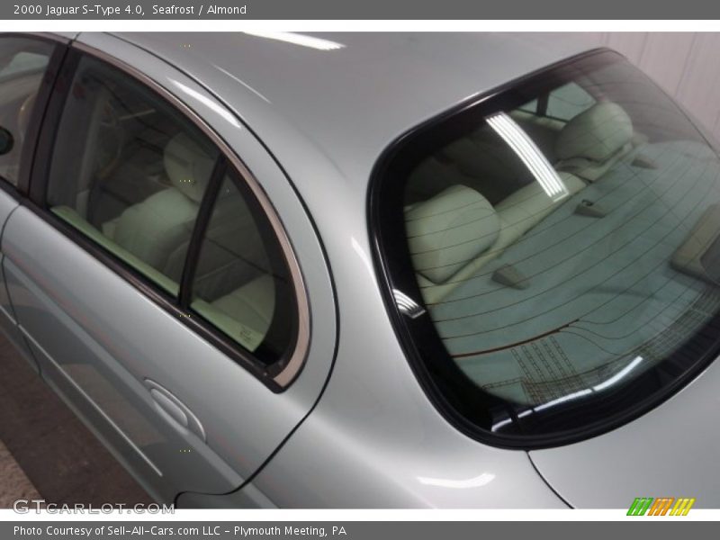Seafrost / Almond 2000 Jaguar S-Type 4.0