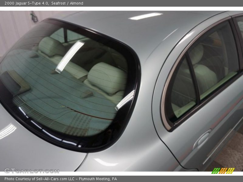 Seafrost / Almond 2000 Jaguar S-Type 4.0