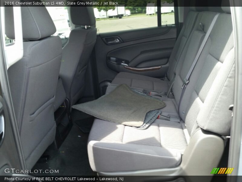 Slate Grey Metallic / Jet Black 2016 Chevrolet Suburban LS 4WD
