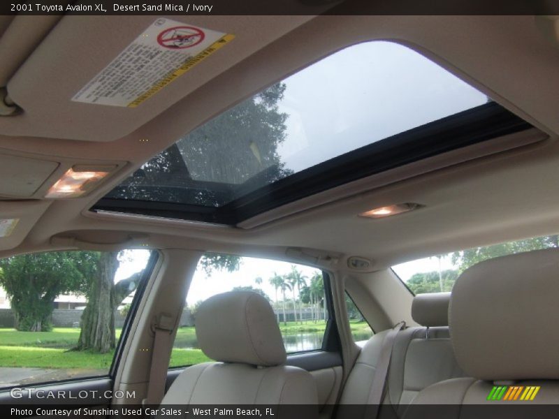 Desert Sand Mica / Ivory 2001 Toyota Avalon XL