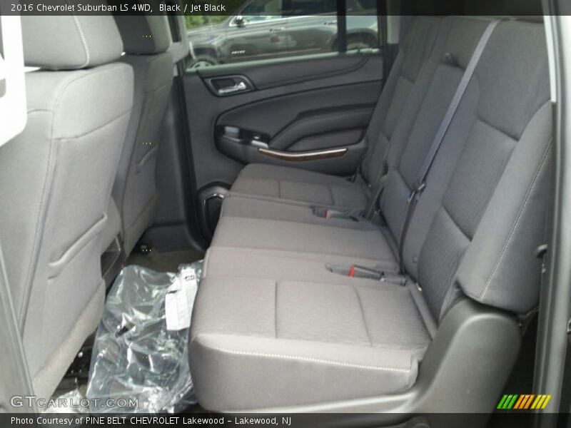 Black / Jet Black 2016 Chevrolet Suburban LS 4WD