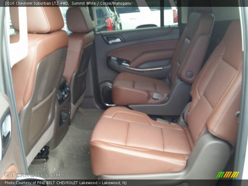Summit White / Cocoa/Mahogany 2016 Chevrolet Suburban LTZ 4WD
