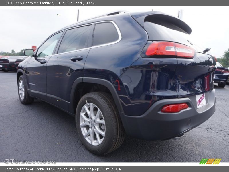 True Blue Pearl / Black 2016 Jeep Cherokee Latitude