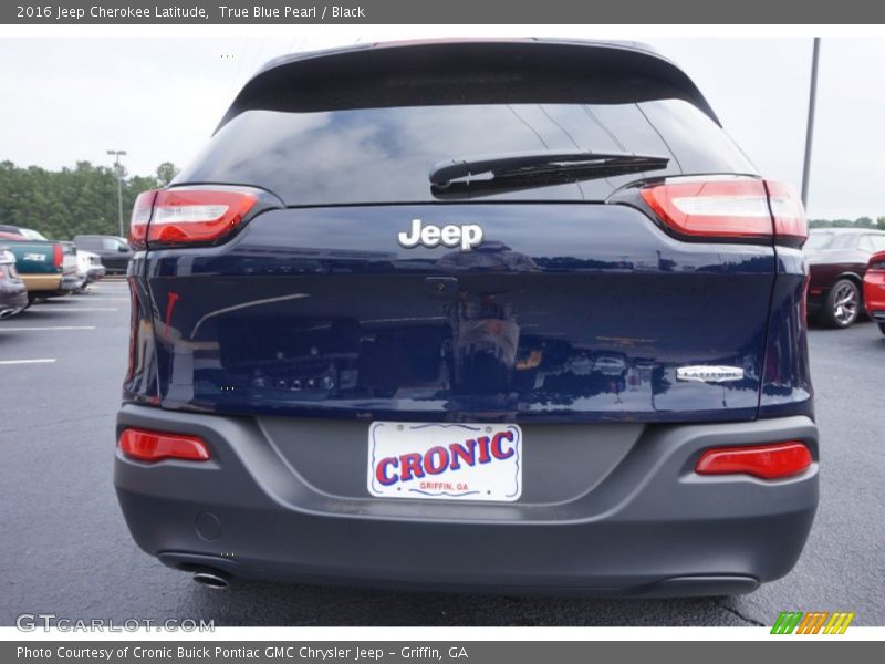 True Blue Pearl / Black 2016 Jeep Cherokee Latitude
