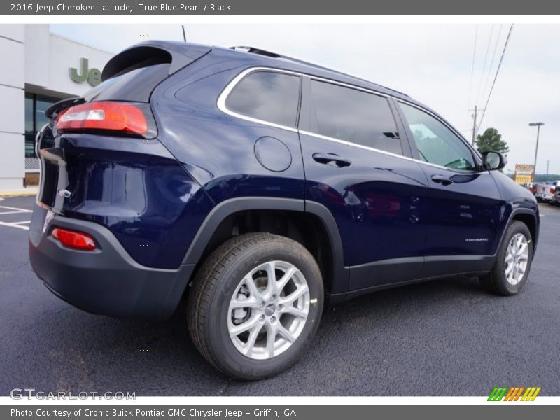 True Blue Pearl / Black 2016 Jeep Cherokee Latitude