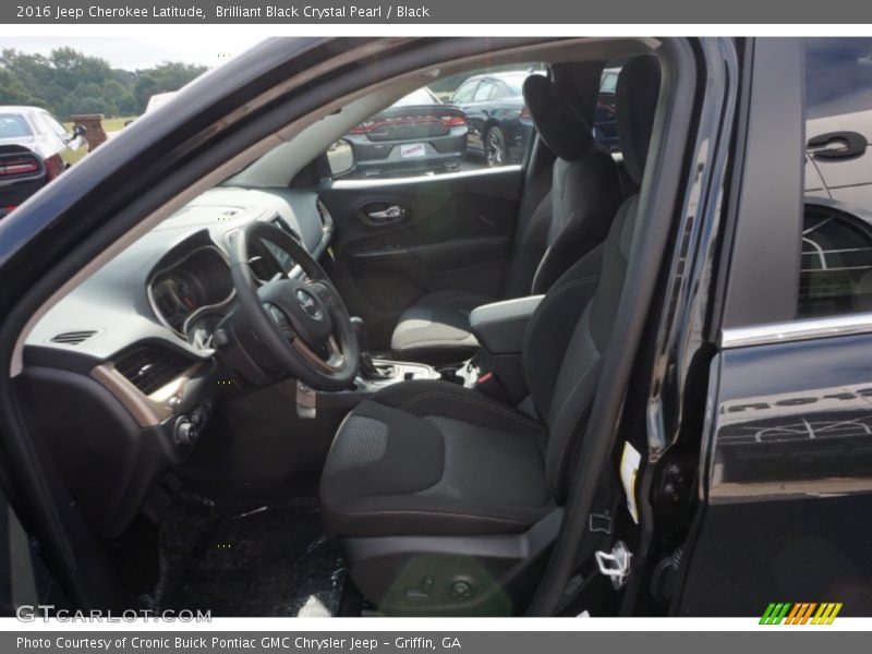 Brilliant Black Crystal Pearl / Black 2016 Jeep Cherokee Latitude
