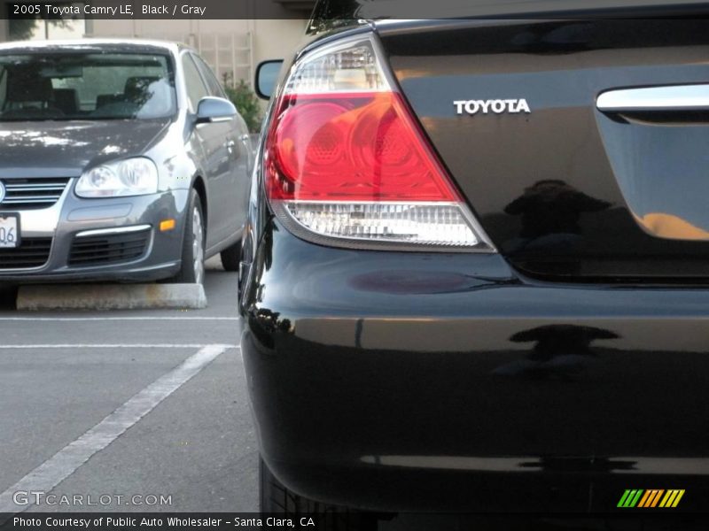 Black / Gray 2005 Toyota Camry LE