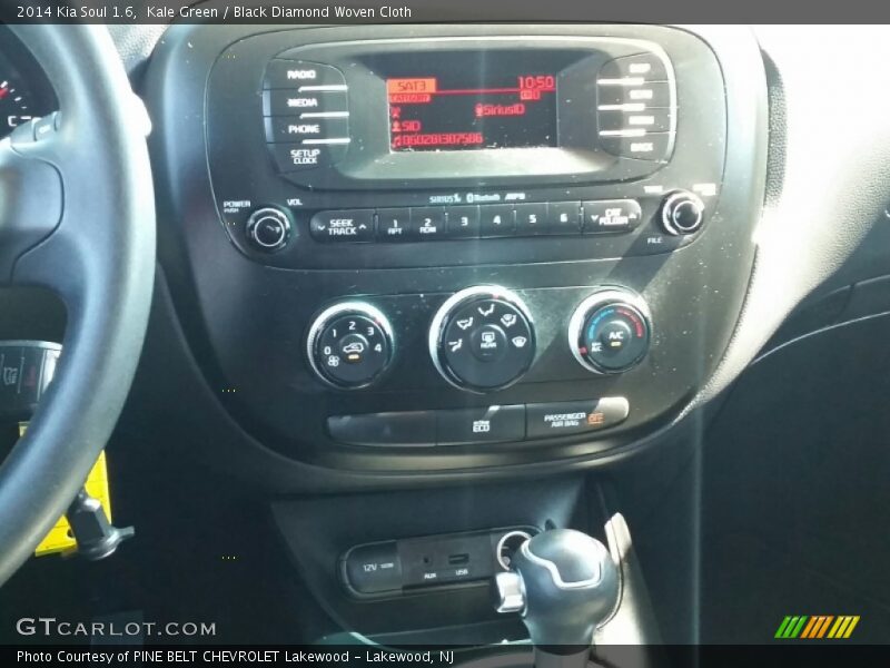 Kale Green / Black Diamond Woven Cloth 2014 Kia Soul 1.6